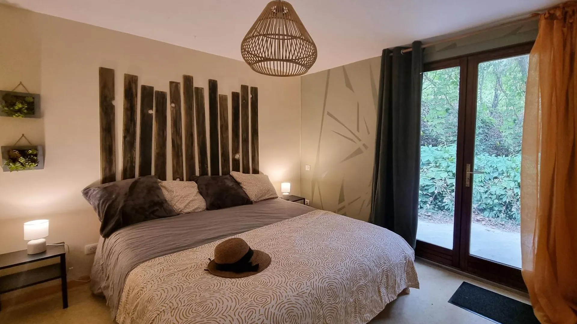 Casa Sereno - Appartement Avec Piscine Chauffee Et Couverte Saint-Laurent-du-Pape 0*,  France